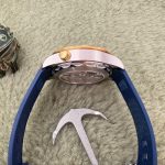 Seamaster Diver 300m CHRONOGRAPH yellow gold Blue 44mm - Image 8