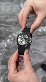 Rolex Yacht-Master Black Ceramic Bezel 42mm 226659-0002 - Image 3