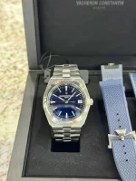 Vacheron Constantin Overseas Watch Self-Winding Ref. # 4500V/110A-B128 - Image 4